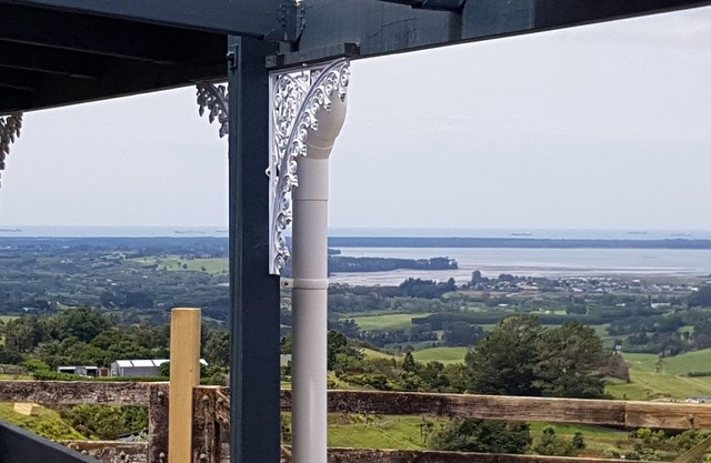Country Cottage with stunning view of the Tauranga Harbour and Pacific Ocean.