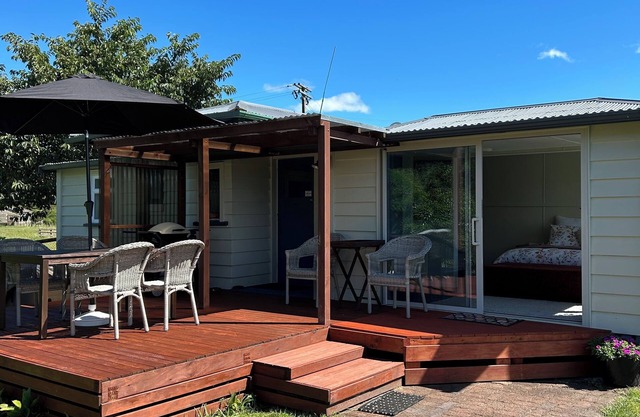 Country Escape By The Beach - Pet Friendly!