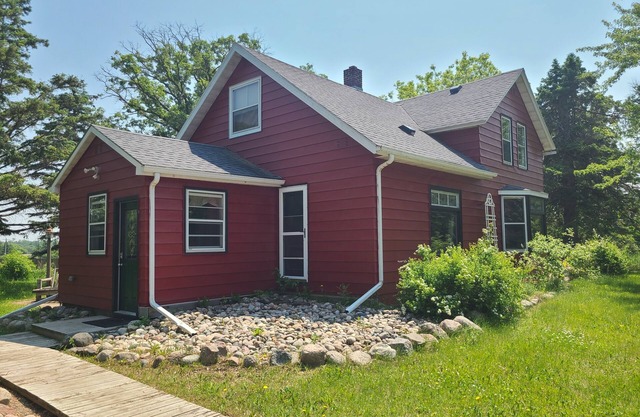 Country Farmhouse at 14 Hands Farm
