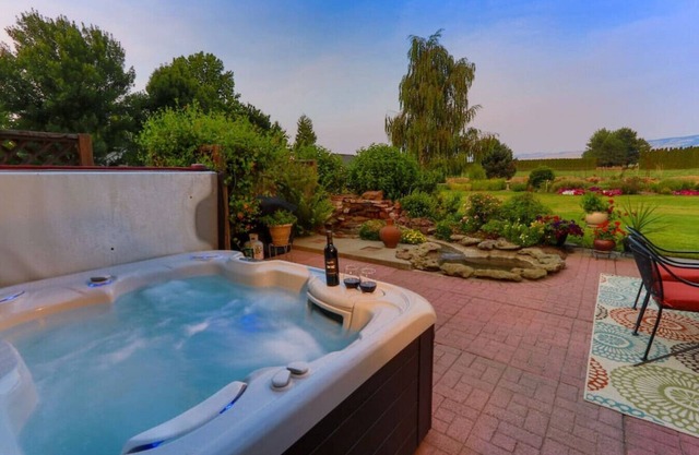 Country Garden · Country Garden - A Serene & Tranquil Getaway