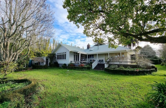 Country Garden Oasis with Parking and Wi-Fi