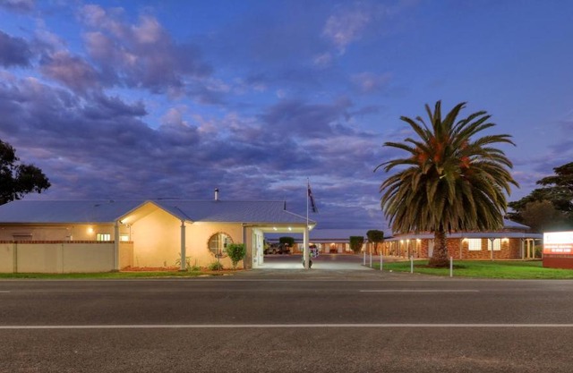 Country Gardens Motor Inn