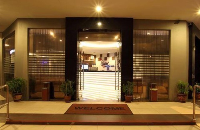 Country Hotel
