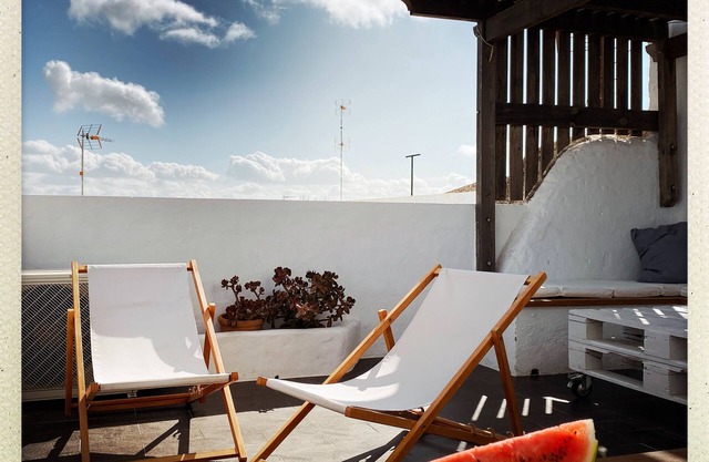 Country House 'Casa Vejer Con Vistas Y Garaje' with Mountain Views, Wi-Fi and Air Conditioning