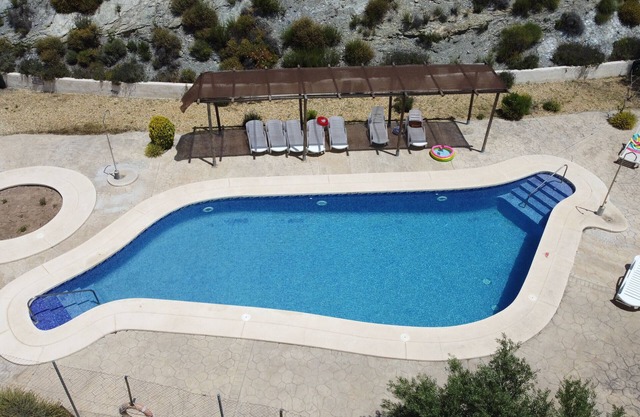 Casa rural 'Casa Leontino' con vistas a la montaña, piscina compartida y Wi-Fi
