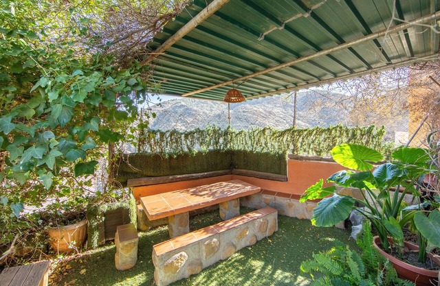 'Casa Rural La Jirola -La Vivienda 1' con vistas a la montaña, Wi-Fi y aire acondicionado