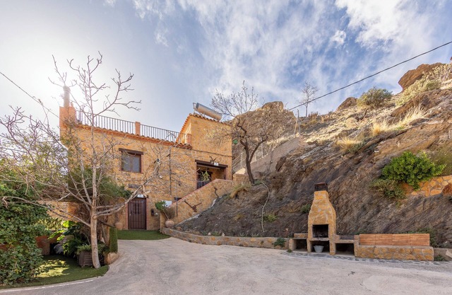 'Casa Rural La Jirola -Vivienda 2' con vistas a la montaña, Wi-Fi y aire acondicionado