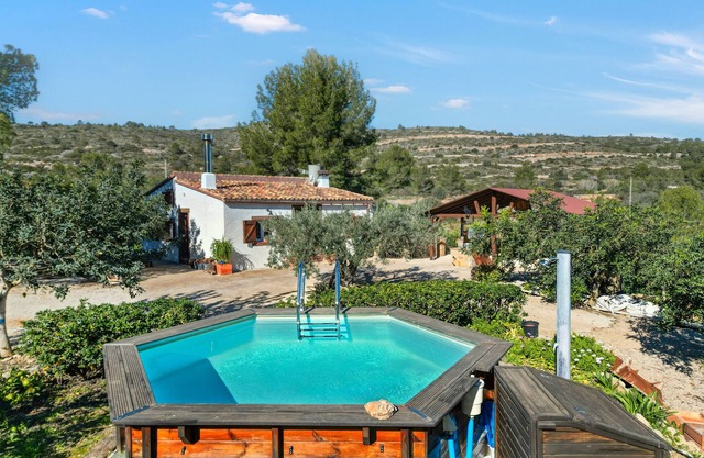 Casa rural 'El Castellet De L'Ocaive' con vistas a la montaña, Wi-Fi y aire acondicionado