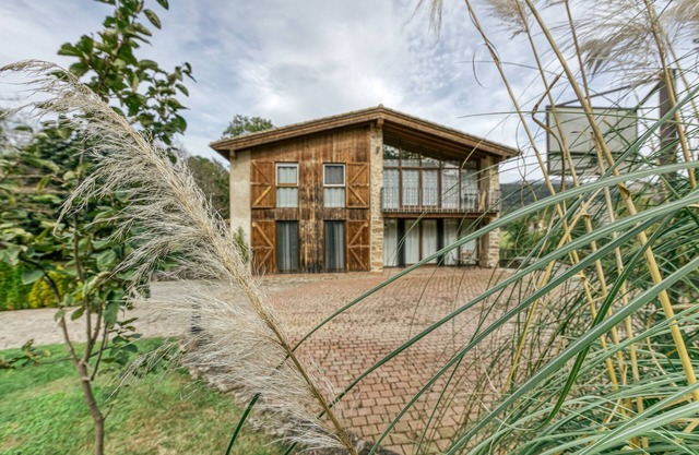 Casa rural 'El Paller' con vistas a la montaña, piscina compartida y Wi-Fi
