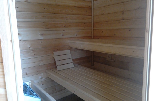 casa de campo con piscina, sauna y jacuzzi