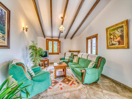 Country House in Petra with Private Pool