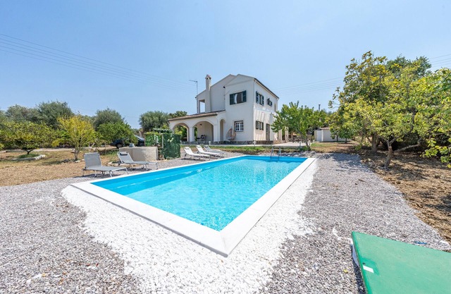 Casa rural 'Kipos' con vistas a la montaña, piscina exterior privada y aire acondicionado