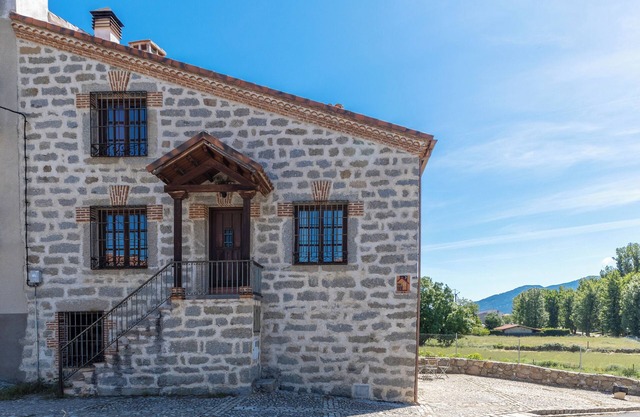 Casa rural 'La Bodega De Gredos' con vistas a la montaña