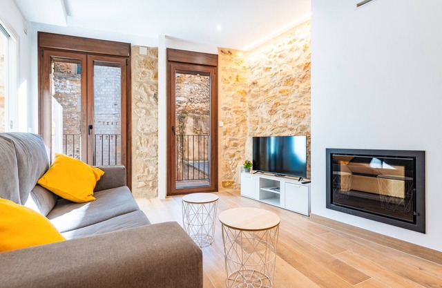 Casa rural 'La Casa Del Campanar' con balcón y aire acondicionado
