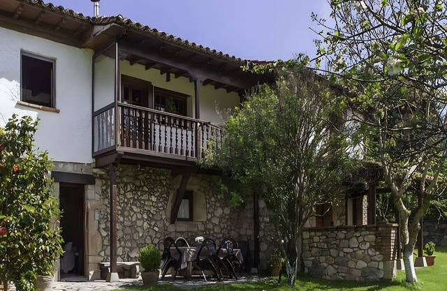 Country House 'La Torre - 10 Pax' with Mountain View, Private Terrace and Wi-Fi