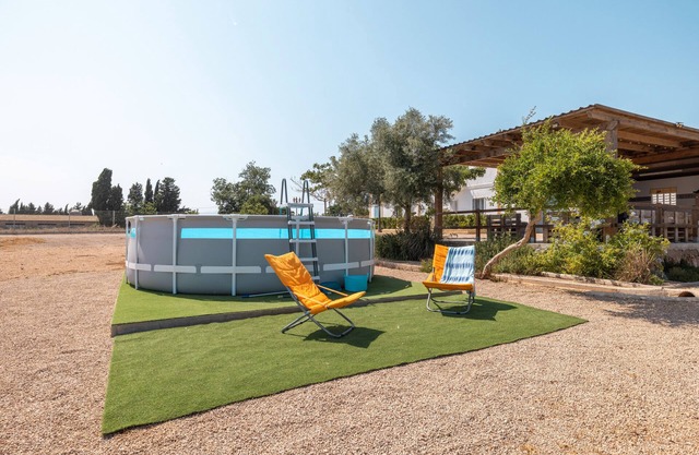 Casita de campo 'Masía Punta L'abat' con vistas a la montaña, piscina privada y terraza privada