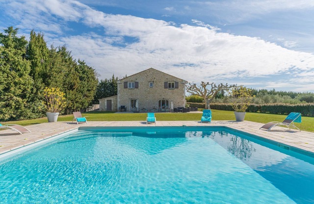 Casa de campo "Mas sous les Oliviers" con piscina, jardín y Wi-Fi
