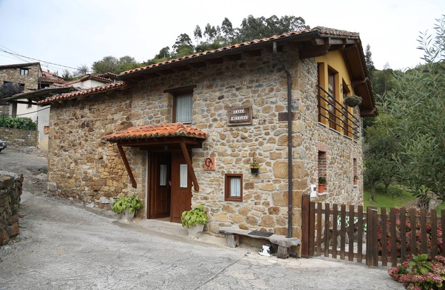 Casa rural 'Mesilda' con vistas a la montaña, terraza privada y balcón