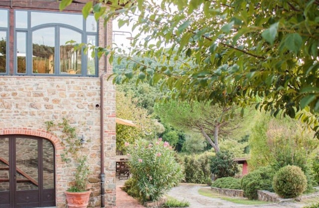 Country house near Florence with panoramic pool and outbuilding