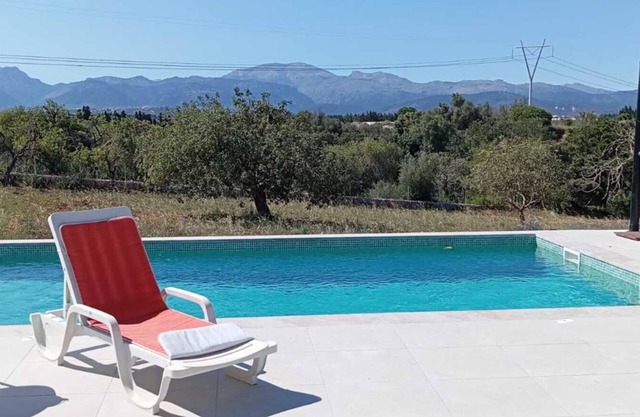 Casa rural 'S'Ermitori' con vistas a la montaña, piscina privada y Wi-Fi