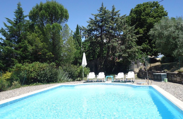 CASA DE CAMPO CON PISCINA PRIVADA 6m x 13m50. CLASE 4 ESTRELLAS.