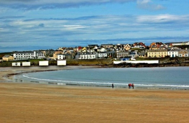casa de campo cerca del mar en la costa oeste de Irlanda