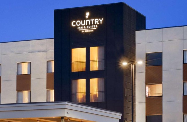 Country Inn & Suites by Radisson, Oklahoma City - Bricktown, OK