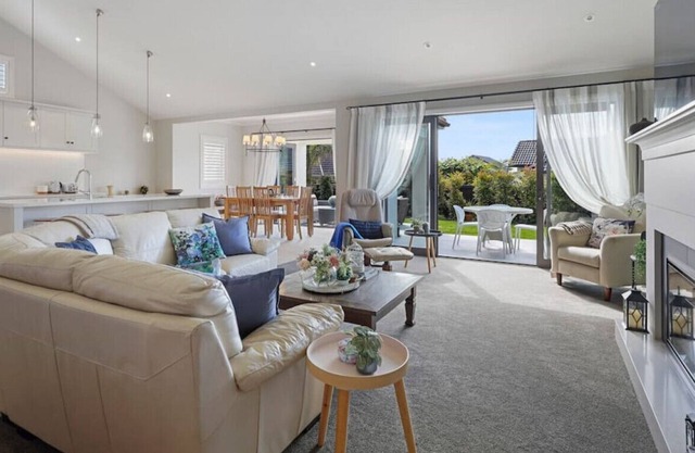 Country Living At Its Best | Indoor Outdoor Dream