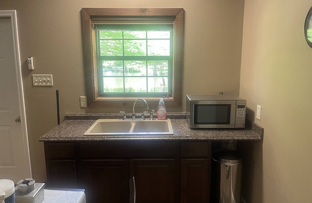 Country Living - Cabinet Experience