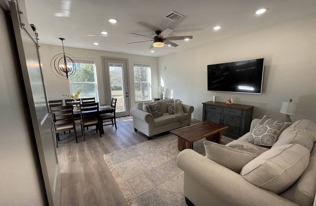 Country Oasis - Entire Home
