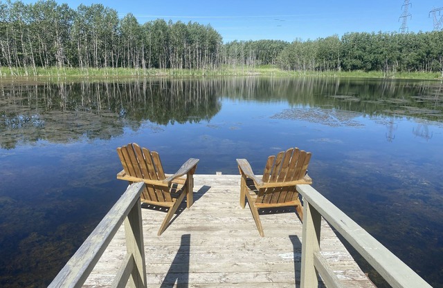 Country oasis, new finishes with city convenience.