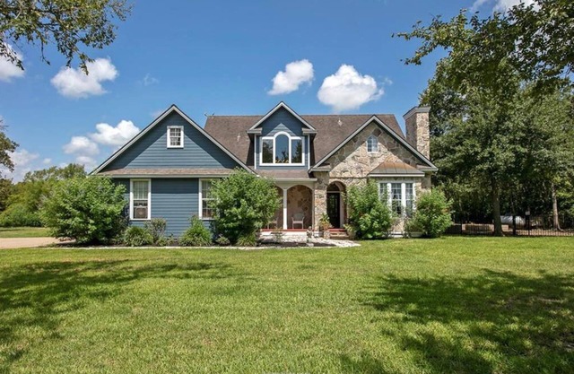 Country peace and quiet just minutes from campus and Kyle Field,