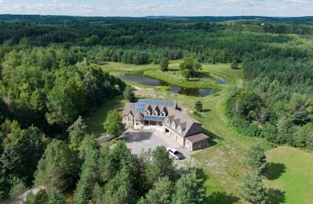 Country retreat- Tree farm stay