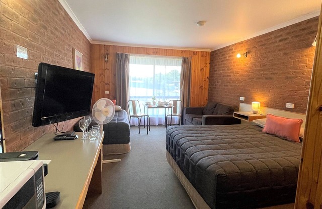 Country Roads Motor Inn Narrandera