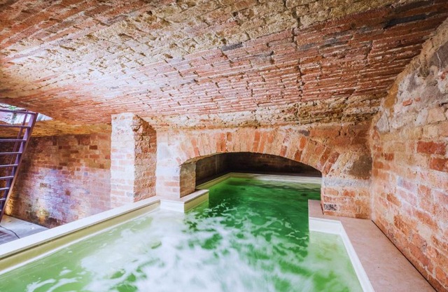 CountryHouse con Piscina Riscaldata Vicina al Centro