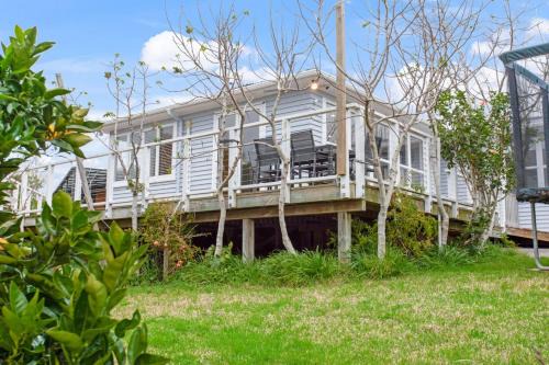 Countryside 4BR Family Home near Airport
