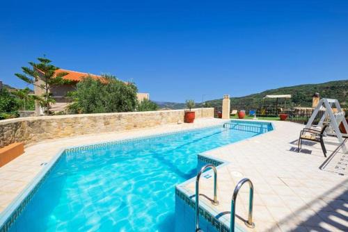 Countryside Apartment 1 with Shared Swimming Pool