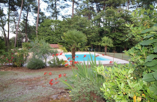 Countryside rental with private pool at the tip of three departments