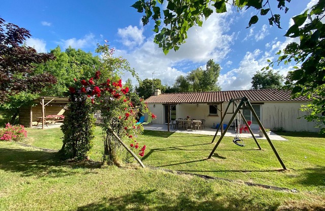 Casa rural con jardín, wifi y zona infantil cerca de Pornic y el canal de la Martinière