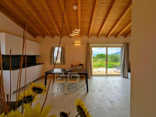 Countryside Retreat with Distant Sea View