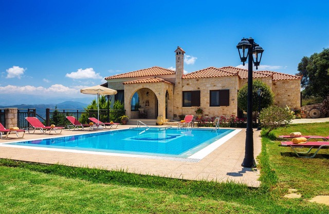 Countryside Villa with wonderful Mountain and Sea view