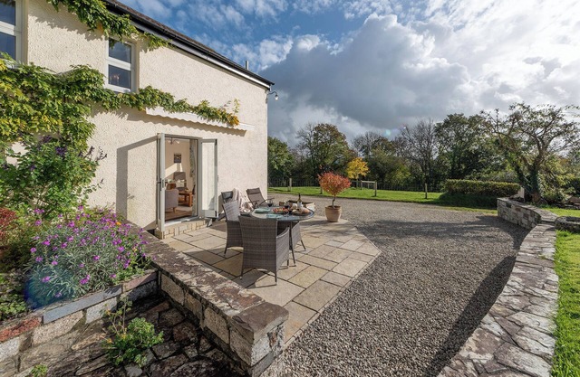 Relájese y descanse en esta hermosa casa de campo en la hermosa propiedad de Devon