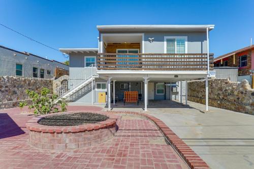 Couples Retreat with Grill Near El Paso Zoo!