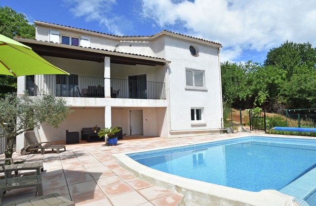 Casa en Courry con Piscina