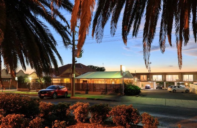 Court Street Motel