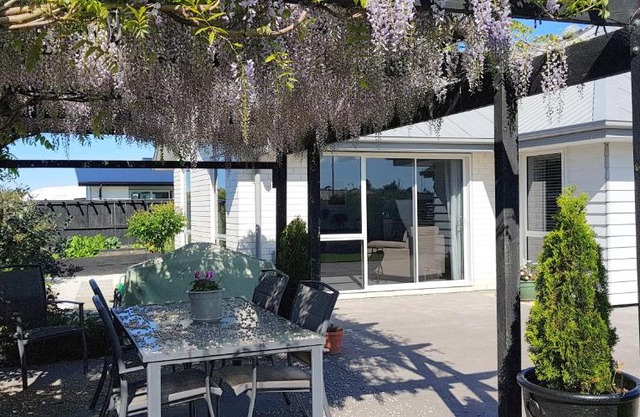 Courtenay B & B