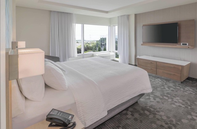 Courtyard by Marriott Burlington