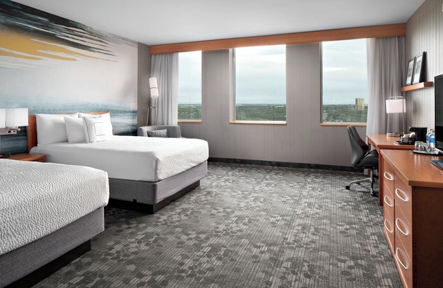 Courtyard by Marriott Edmonton Downtown