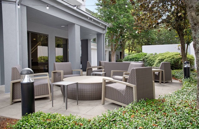Courtyard by Marriott Lafayette Airport