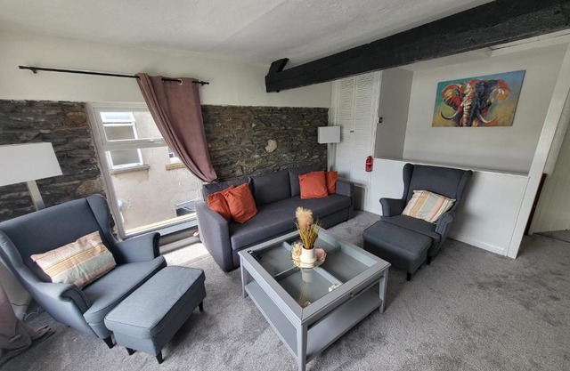 Courtyard Cottage